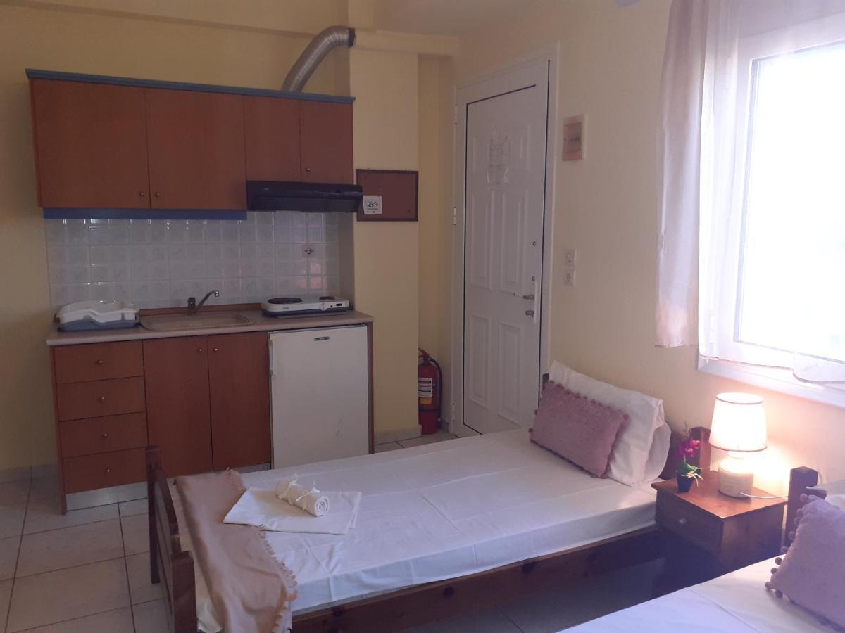 Polis΄ House Nea Vrasna Exterior foto