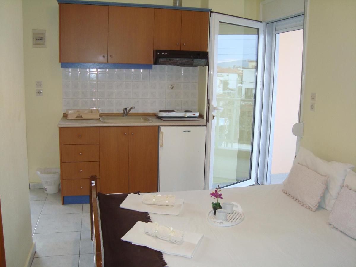 Polis΄ House Nea Vrasna Exterior foto