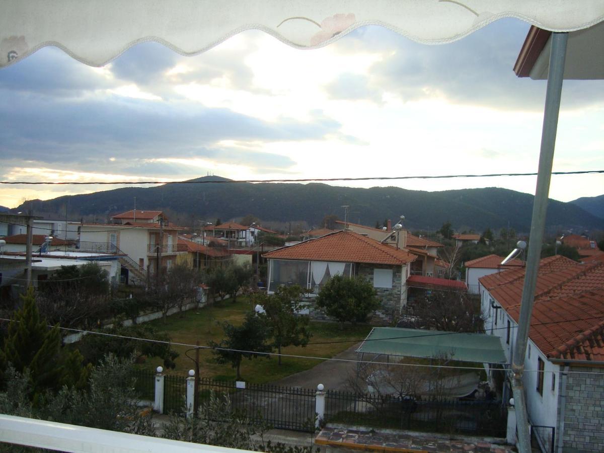 Polis΄ House Nea Vrasna Exterior foto